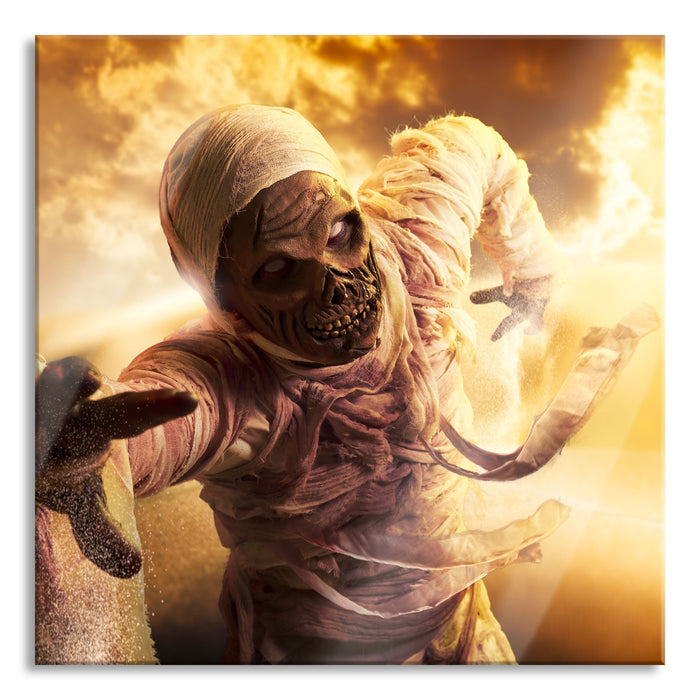 Pixxprint Mumie greift an, Glasbild Quadratisch