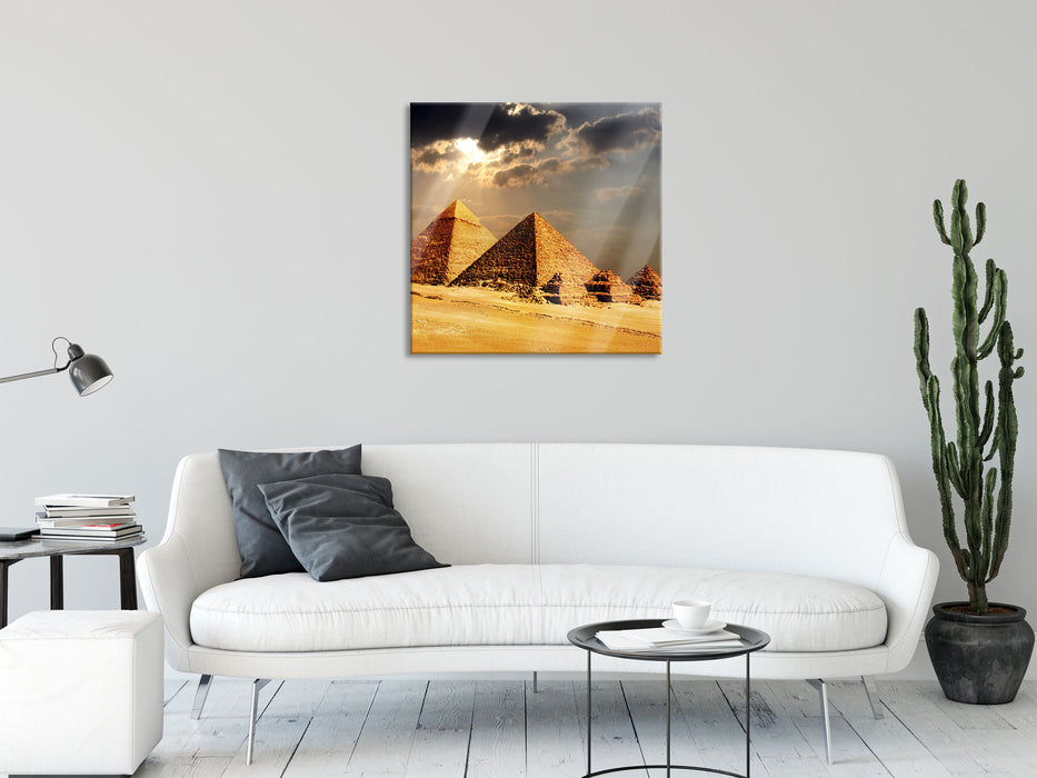 Pyramiden von Gizeh im Sonnenlicht, Glasbild Quadratisch