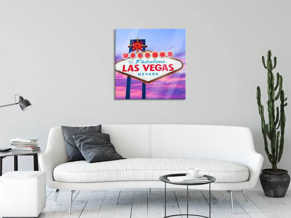 Las Vegas Ortsschild abends, Glasbild Quadratisch