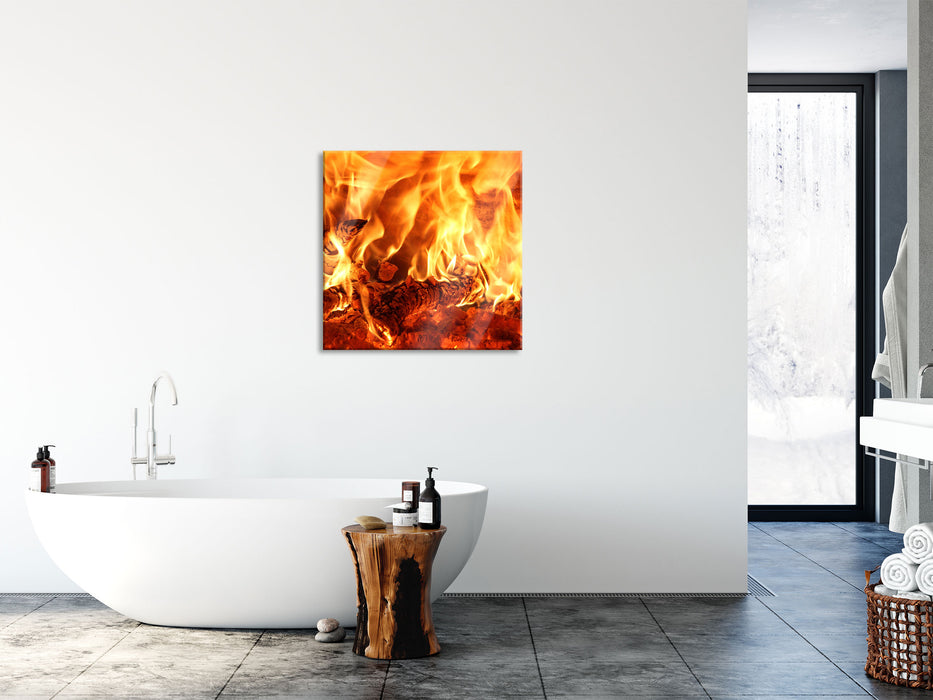 Gemütliches Holz im Feuer, Glasbild Quadratisch
