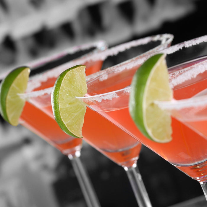 leckere Singapur Sling Cocktails, Glasbild Quadratisch