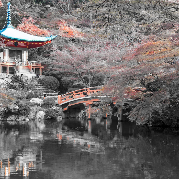 schönes Kloster in Japan, Glasbild Quadratisch