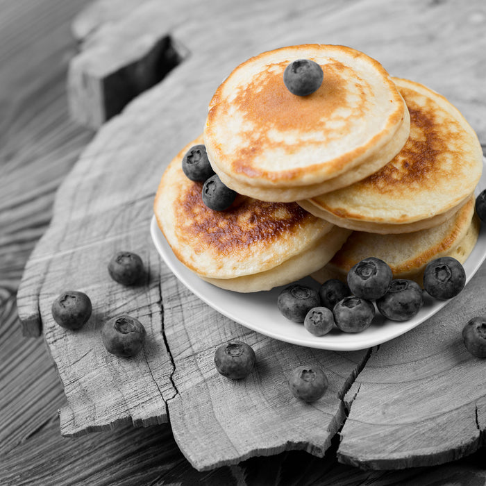 leckere Pancakes mit Blaubeeren, Glasbild Quadratisch
