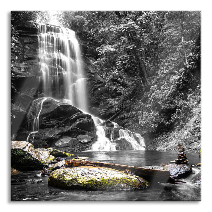 schöner Wasserfall mit Steinturm, Glasbild Quadratisch