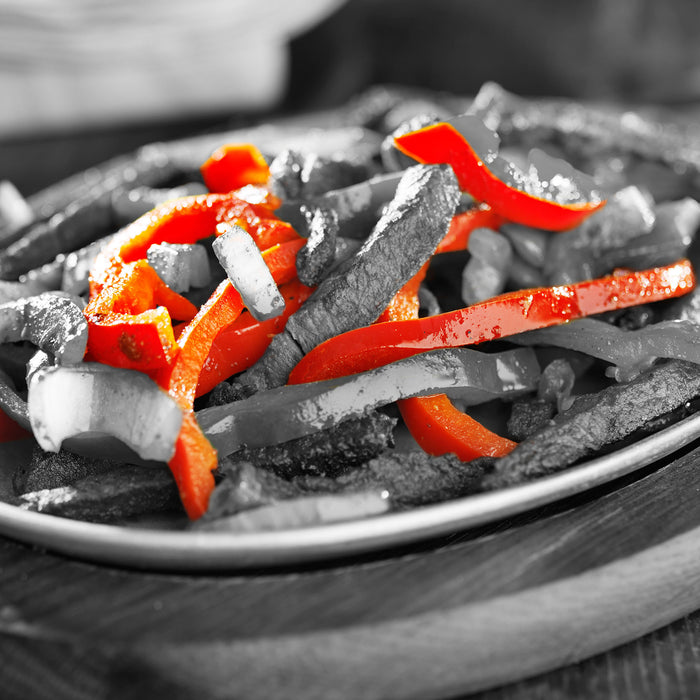 Gegarte Fleischpfanne mit Paprika, Glasbild Quadratisch