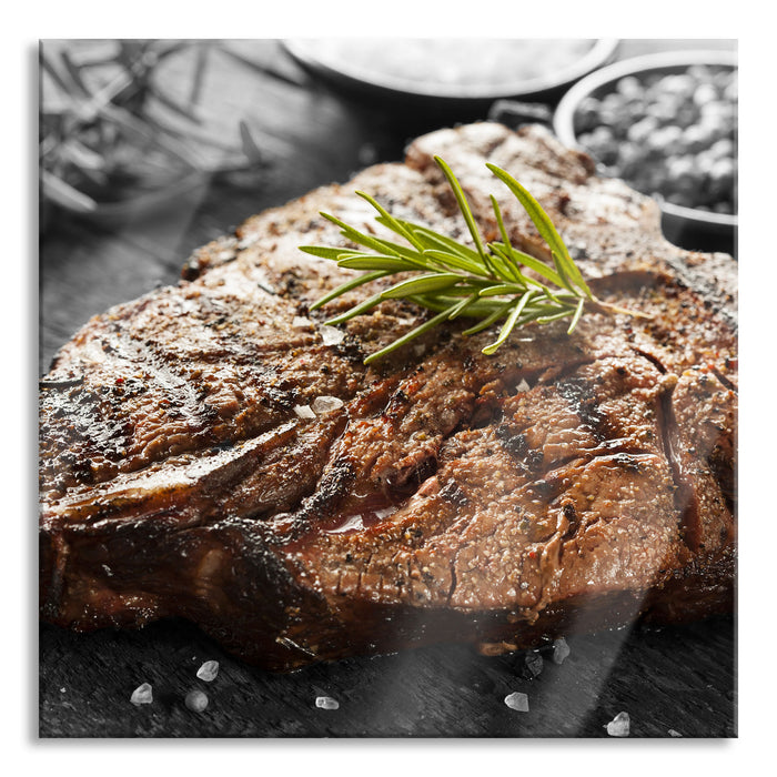 Gebratenes Steak mit Rosmarin, Glasbild Quadratisch