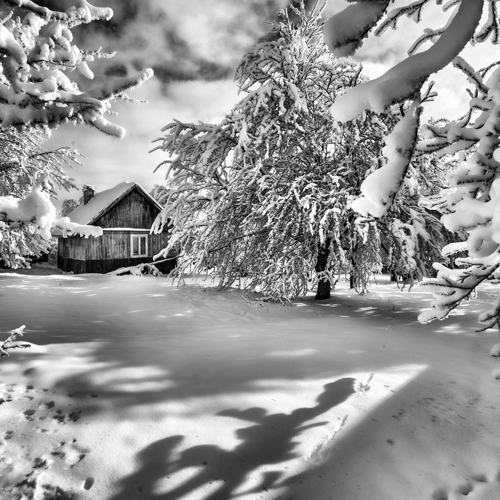 Winterlandschaft mit Hütte, Glasbild Quadratisch