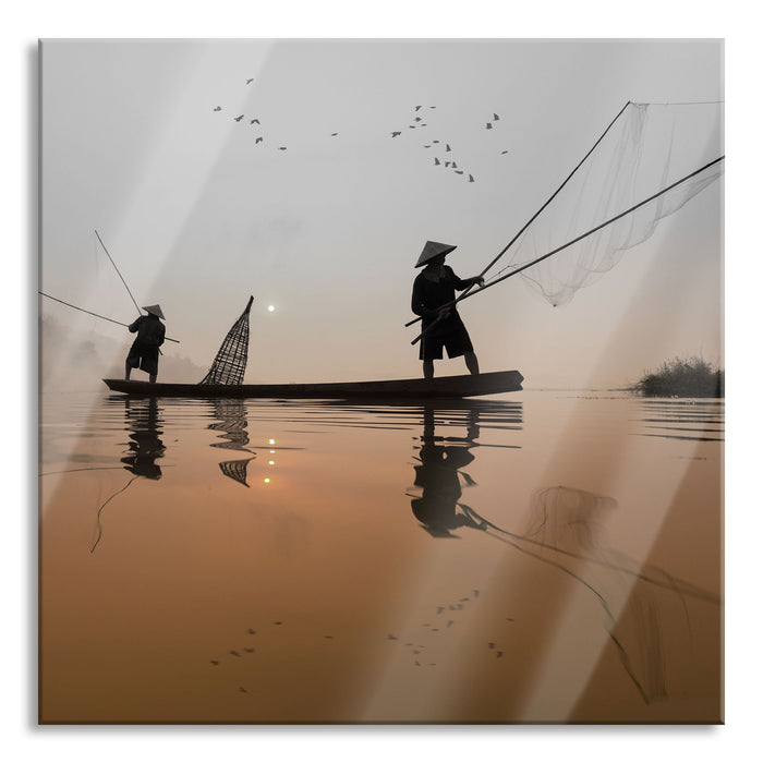 Fischer beim Angeln in Thailand, Glasbild Quadratisch
