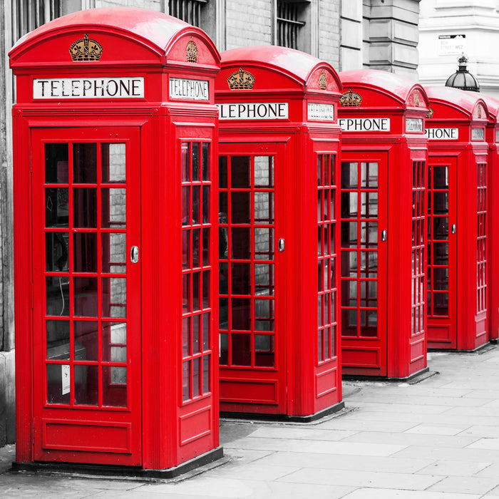 rote Londoner Telefonzellen, Glasbild Quadratisch