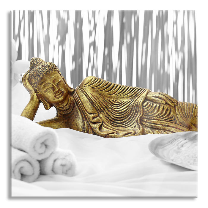 goldener Buddha auf Handtuch, Glasbild Quadratisch