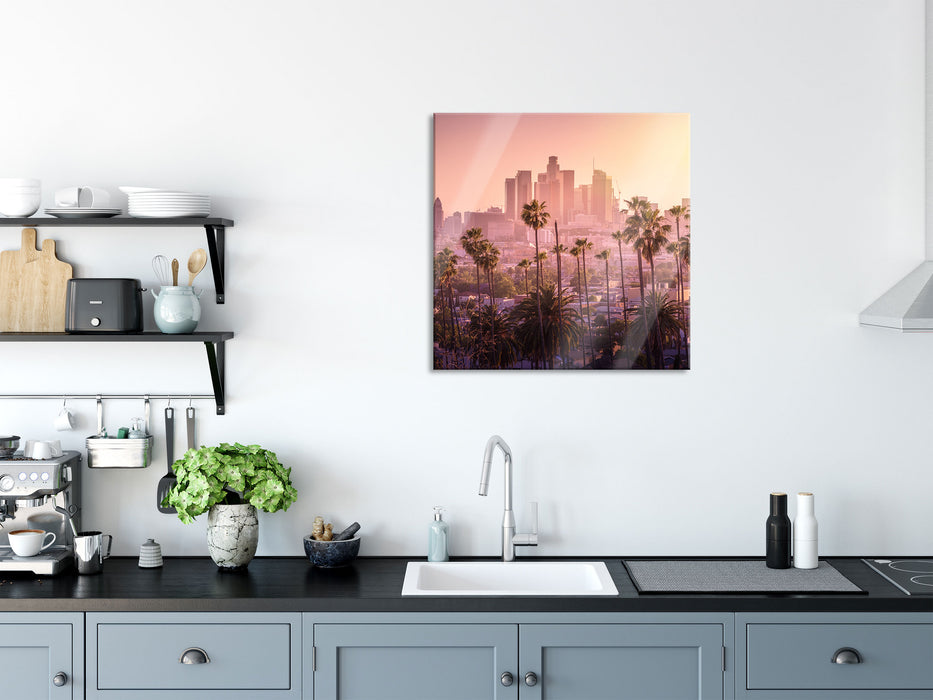 Palmen vor Skyline von Los Angeles, Glasbild Quadratisch