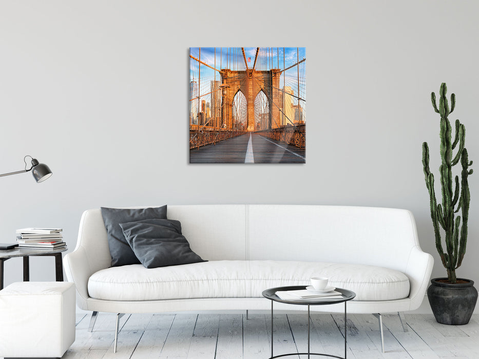 Leere Brooklyn Bridge in New York City, Glasbild Quadratisch