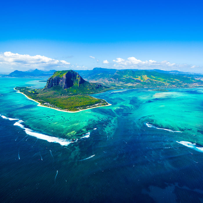 Blick von oben auf die Trauminsel Mauritius, Glasbild Quadratisch