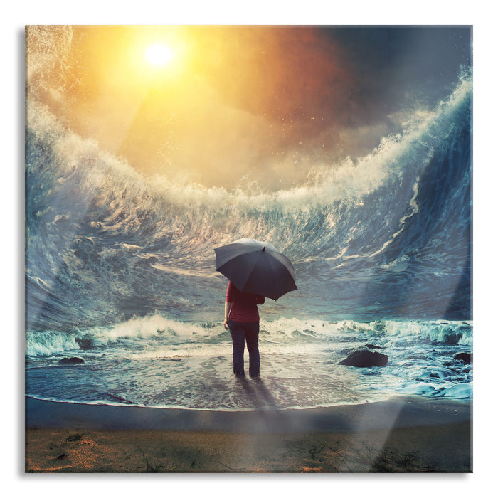 Hohe Wellen um Menschen mit Regenschirm, Glasbild Quadratisch