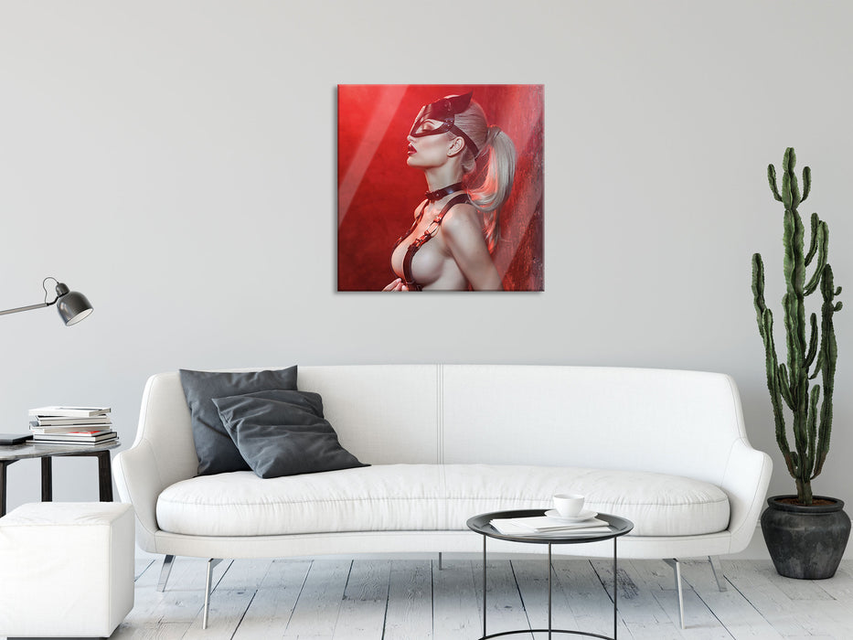 Sexy Blondine in Leder im Rotlicht, Glasbild Quadratisch