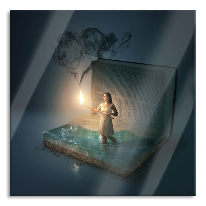 Frau mit Fackel steigt aus Buch, Glasbild Quadratisch