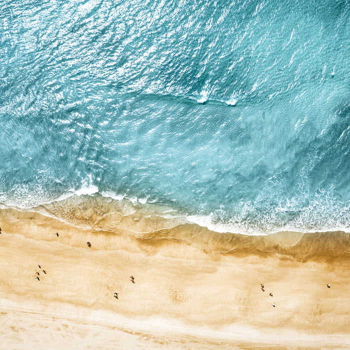 Luftaufnahme von türkisem Meer am Strand, Glasbild Quadratisch