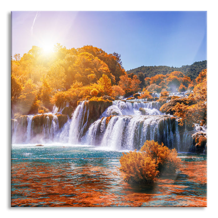 Wasserfälle im Herbst bei Sonnenuntergang, Glasbild Quadratisch