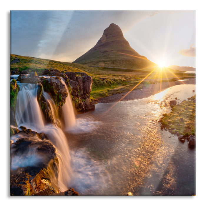 Wasserfall in Isalnd bei Sonnenuntergang, Glasbild Quadratisch