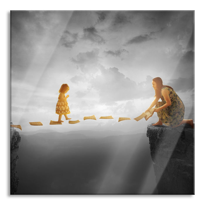 Pixxprint Kind läuft auf Papier über Abgrund B&W Detail, Glasbild Quadratisch