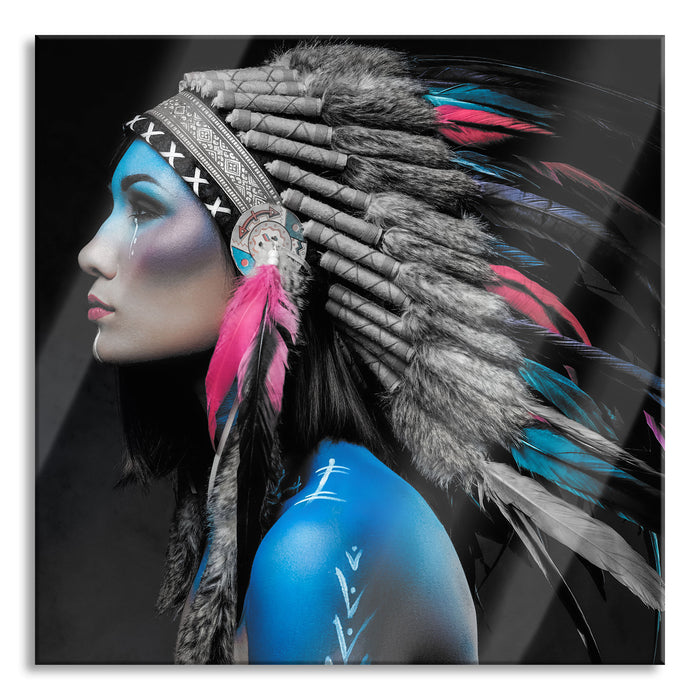 Pixxprint Frau mit buntem indianischen Kopfschmuck B&W Detail, Glasbild Quadratisch