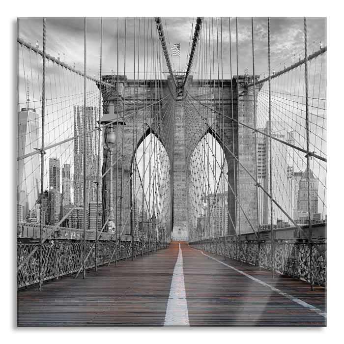 Leere Brooklyn Bridge in New York City B&W Detail, Glasbild Quadratisch