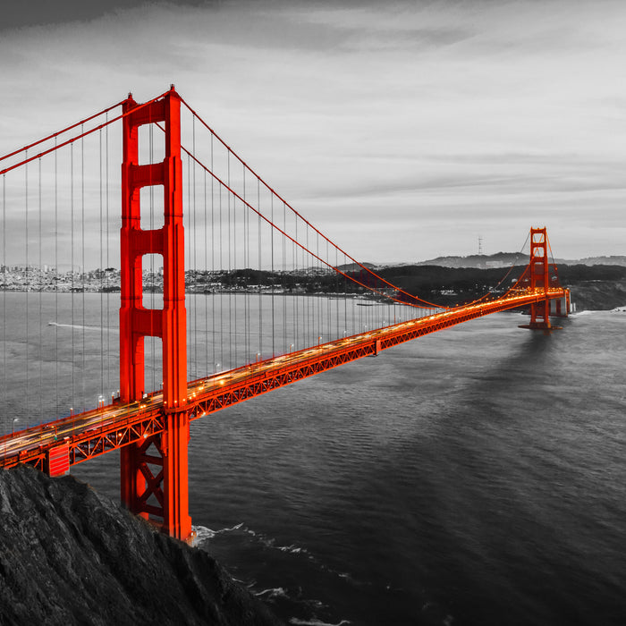 Golden Gate Bridge bei Sonnenuntergang B&W Detail, Glasbild Quadratisch