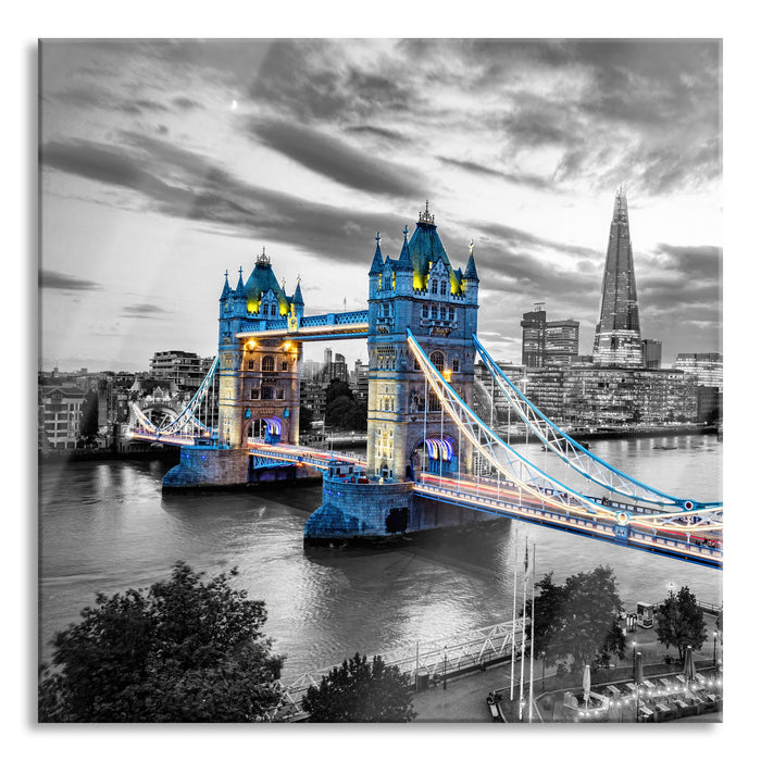 Pixxprint Beleuchtete Tower Bridge am Abend B&W Detail, Glasbild Quadratisch