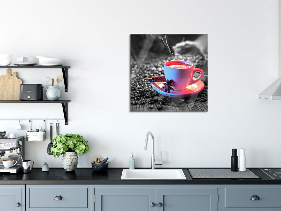 Kaffeetasse mit Bohnen auf Holztisch B&W Detail, Glasbild Quadratisch