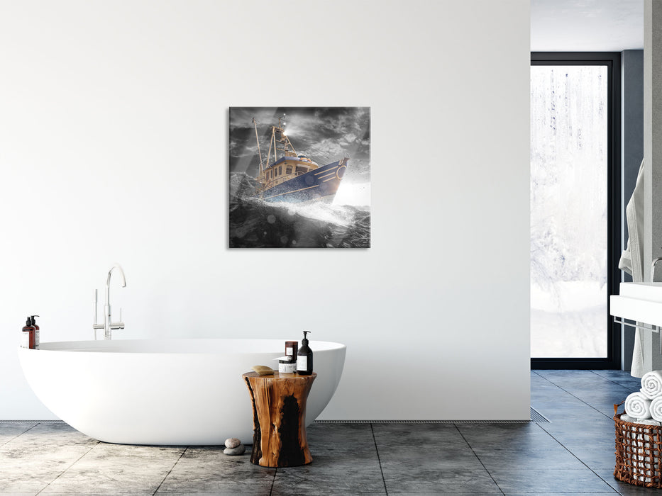 Fischerboot im Sturm auf hoher See B&W Detail, Glasbild Quadratisch