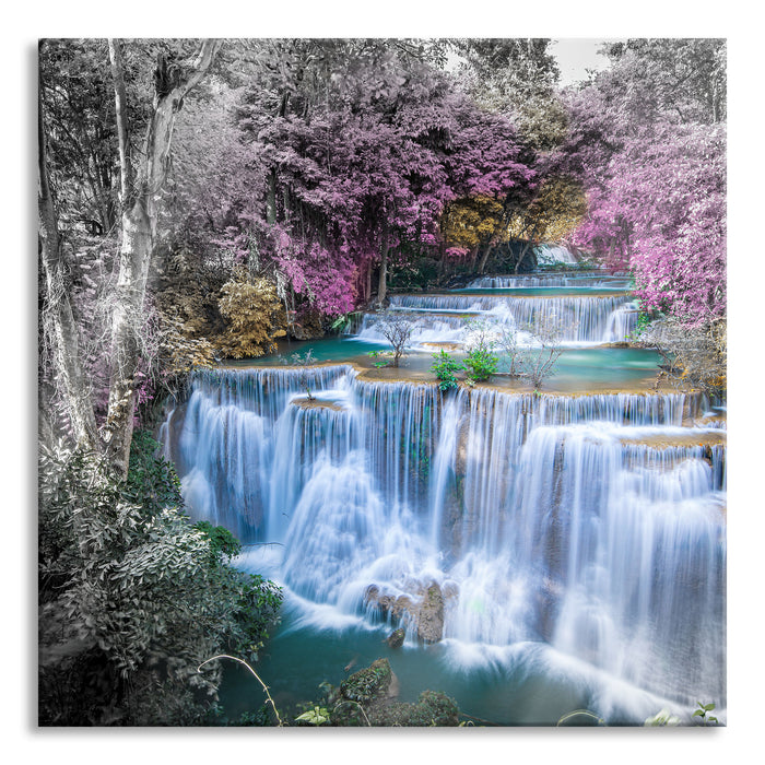 Pixxprint Kaskaden zwischen bunt blühenden Bäumen B&W Detail, Glasbild Quadratisch