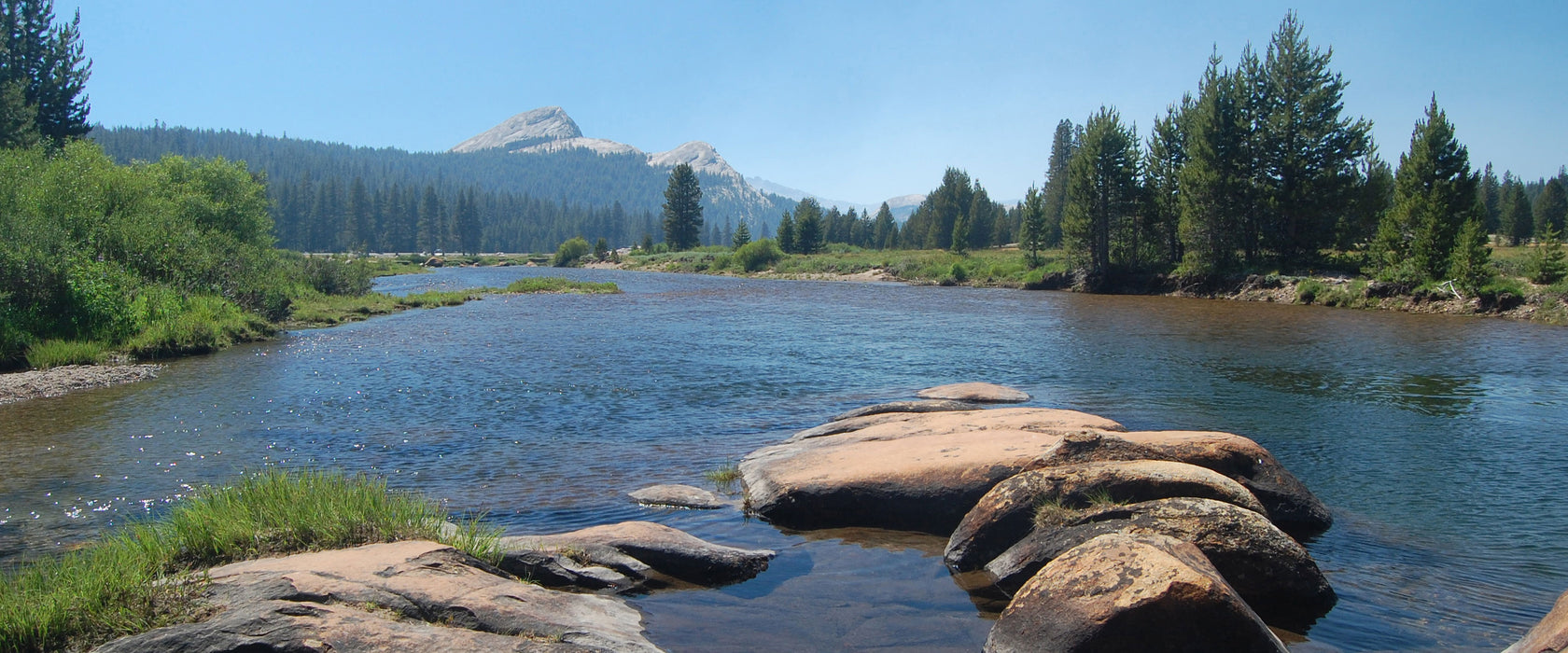 Fluss in Yosemite National Park, Glasbild Panorama