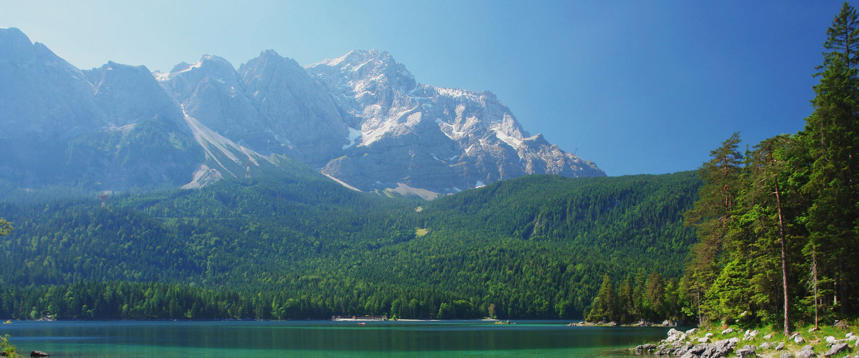 Atemberaubender Bergsee, Glasbild Panorama