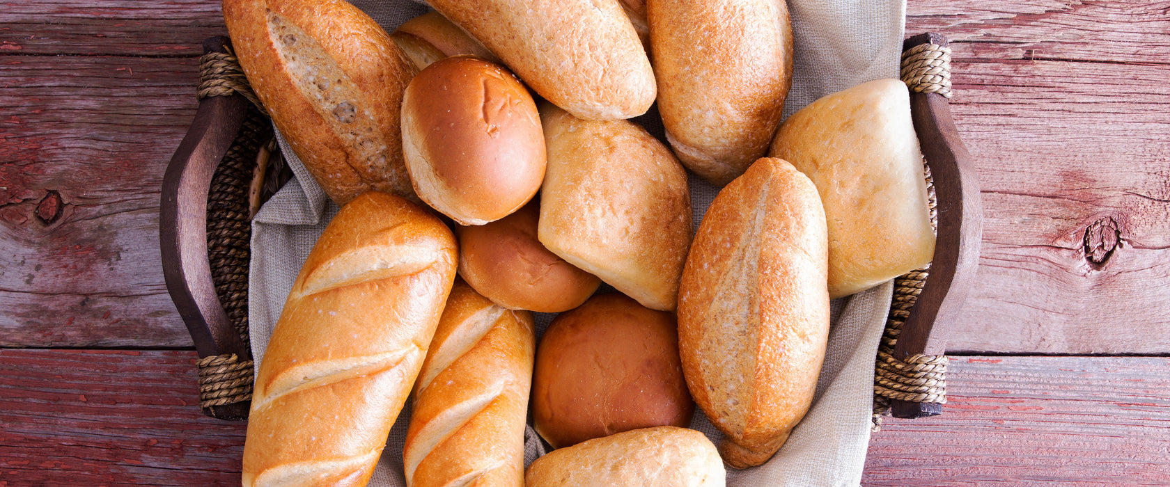 Frische knusprige Brötchen, Glasbild Panorama