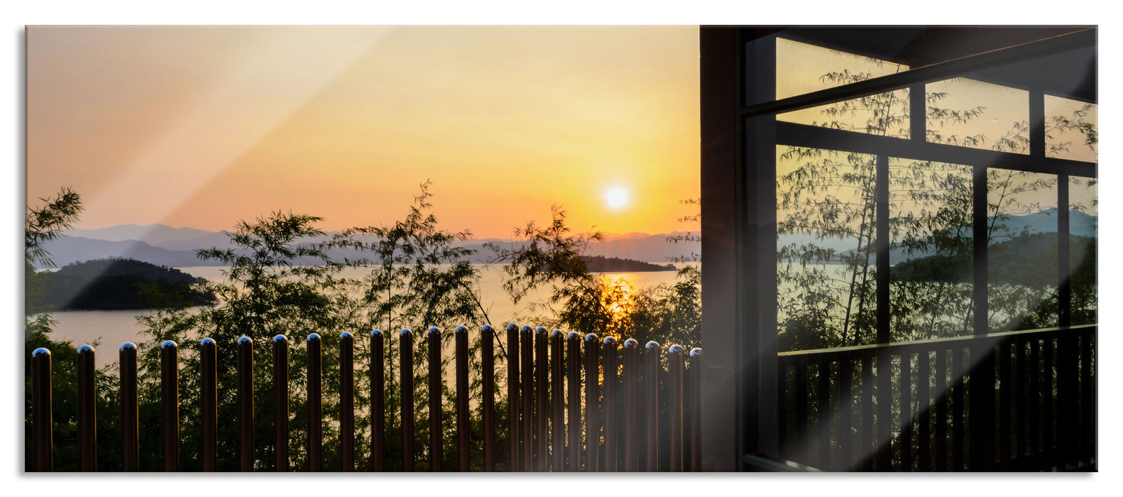 Pixxprint Haus am See bei Sonnenuntergang, Glasbild Panorama