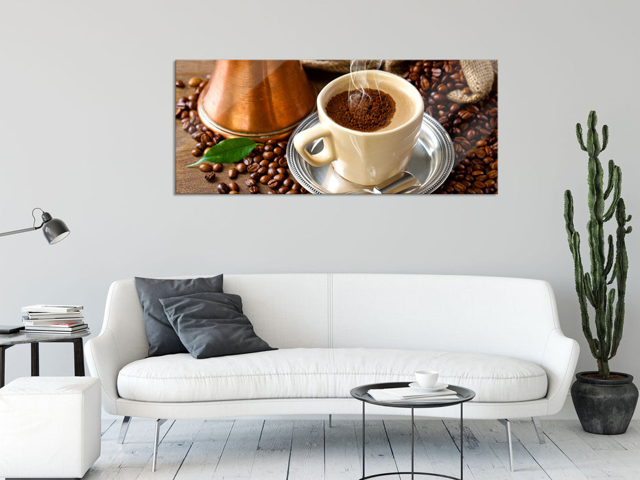 Frisch Kaffee mit Kaffeebohnen, Glasbild Panorama