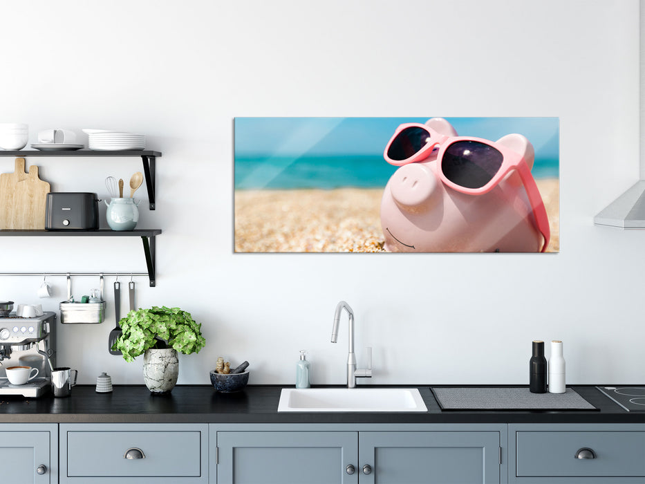 Schweinchen am Strand, Glasbild Panorama