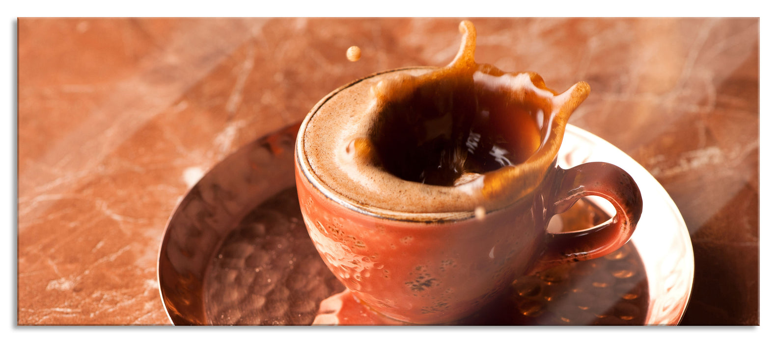 Kaffee spritzt aus Tasse, Glasbild Panorama