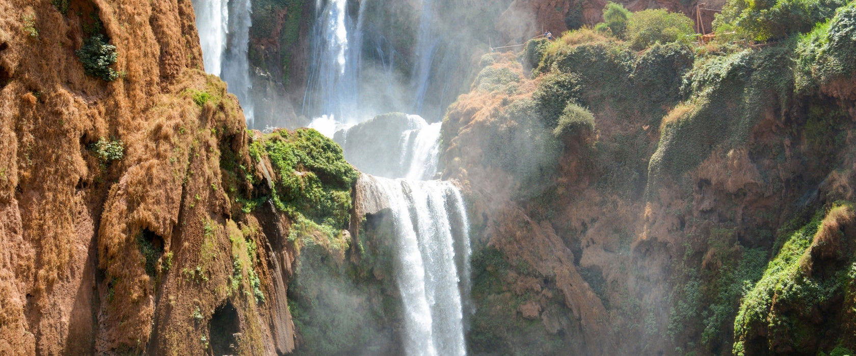 wunderschöner Wasserfall, Glasbild Panorama