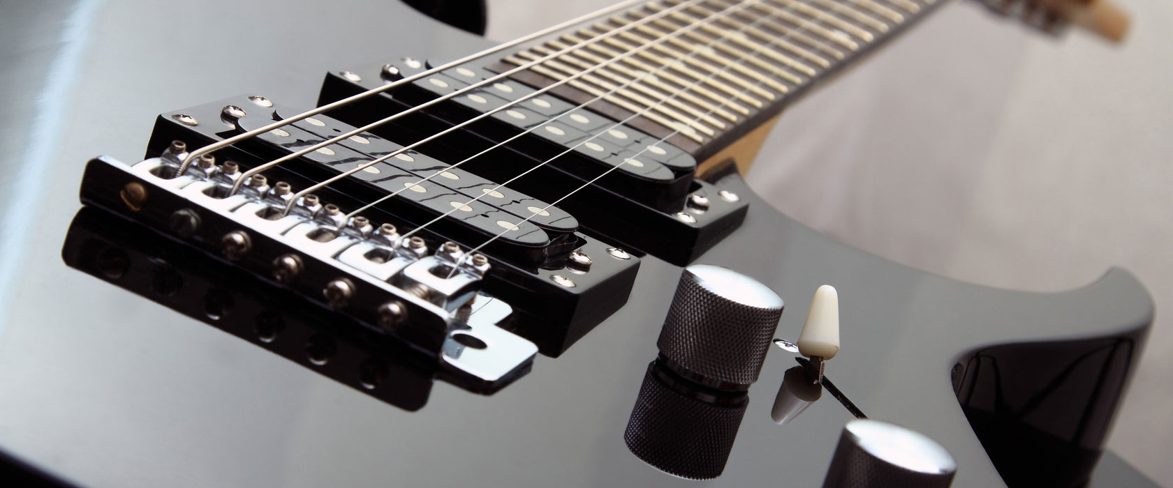 Black Guitar, Glasbild Panorama