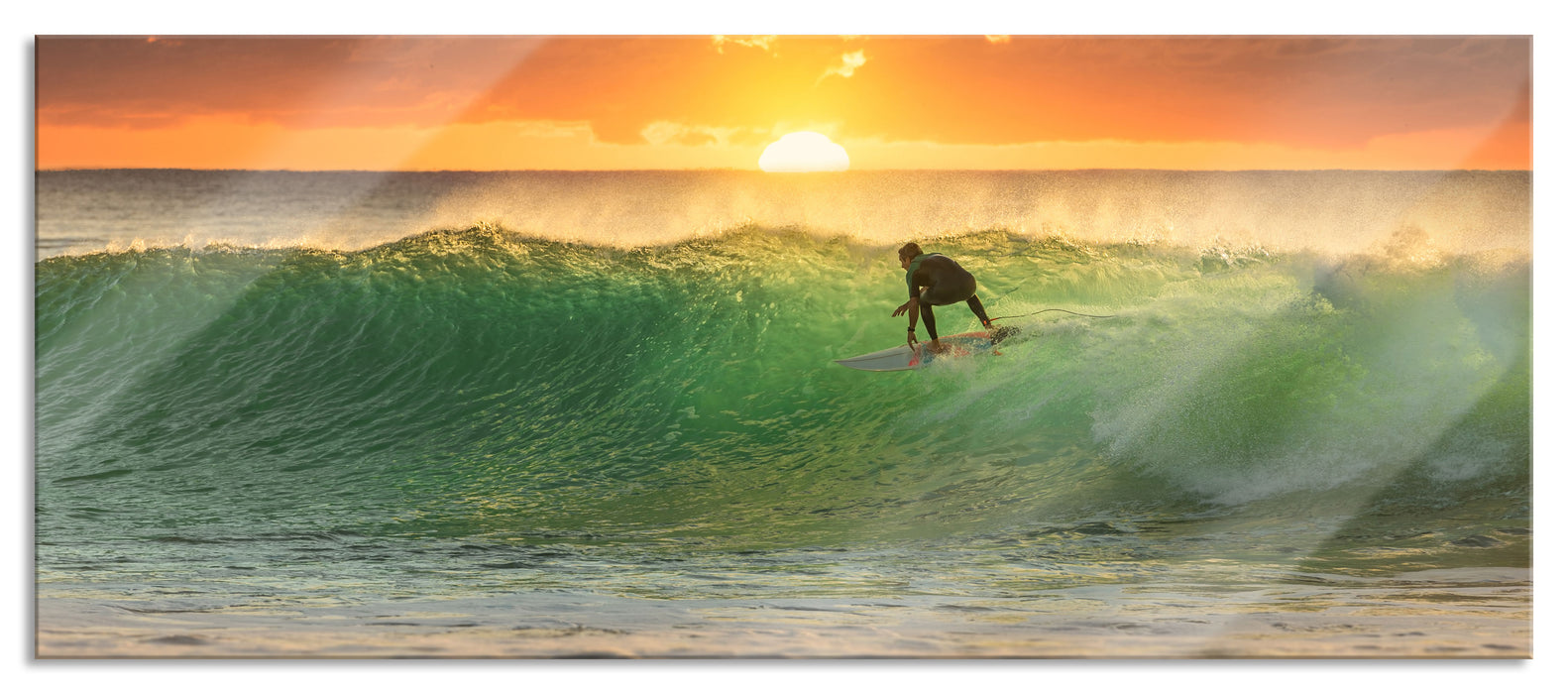 Pixxprint Surfen im Sonnenuntergang, Glasbild Panorama