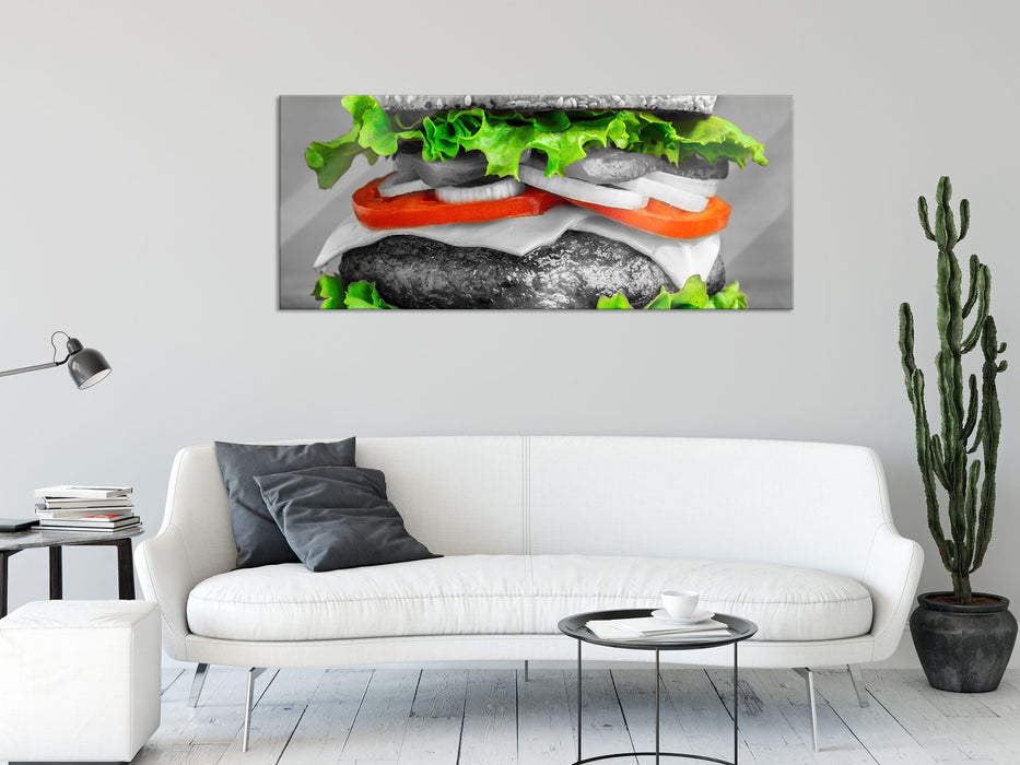 leckerer Hamburger mit Zwiebeln, Glasbild Panorama