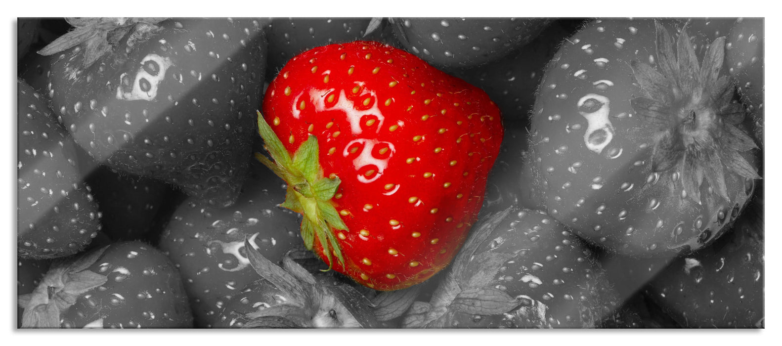 Pixxprint Leckere Knallrote Erdbeere, Glasbild Panorama