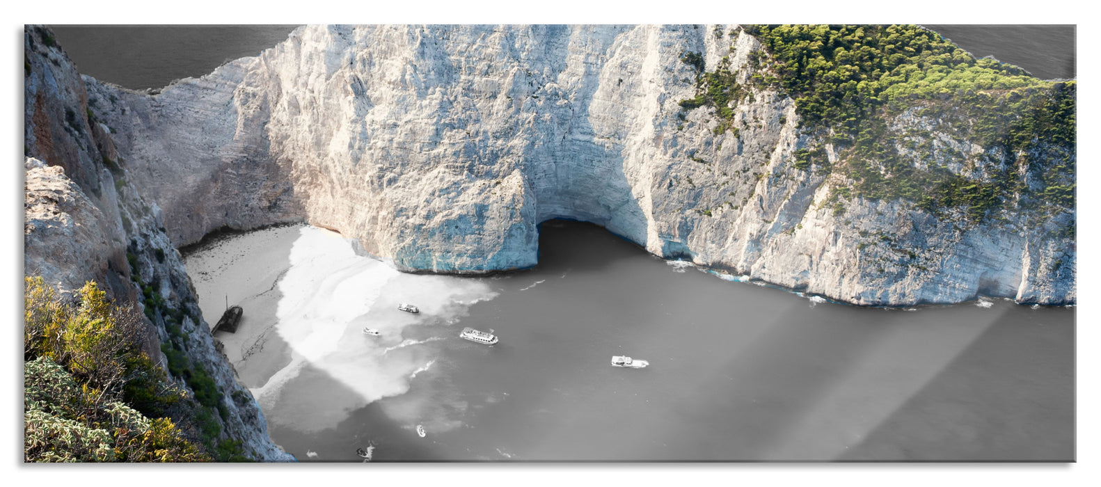 Steile Bucht im Mittelmeer, Glasbild Panorama