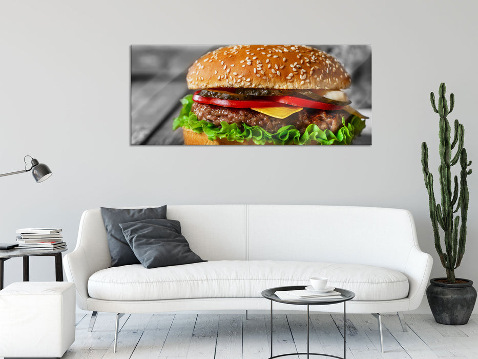 appetitlicher Cheeseburger, Glasbild Panorama