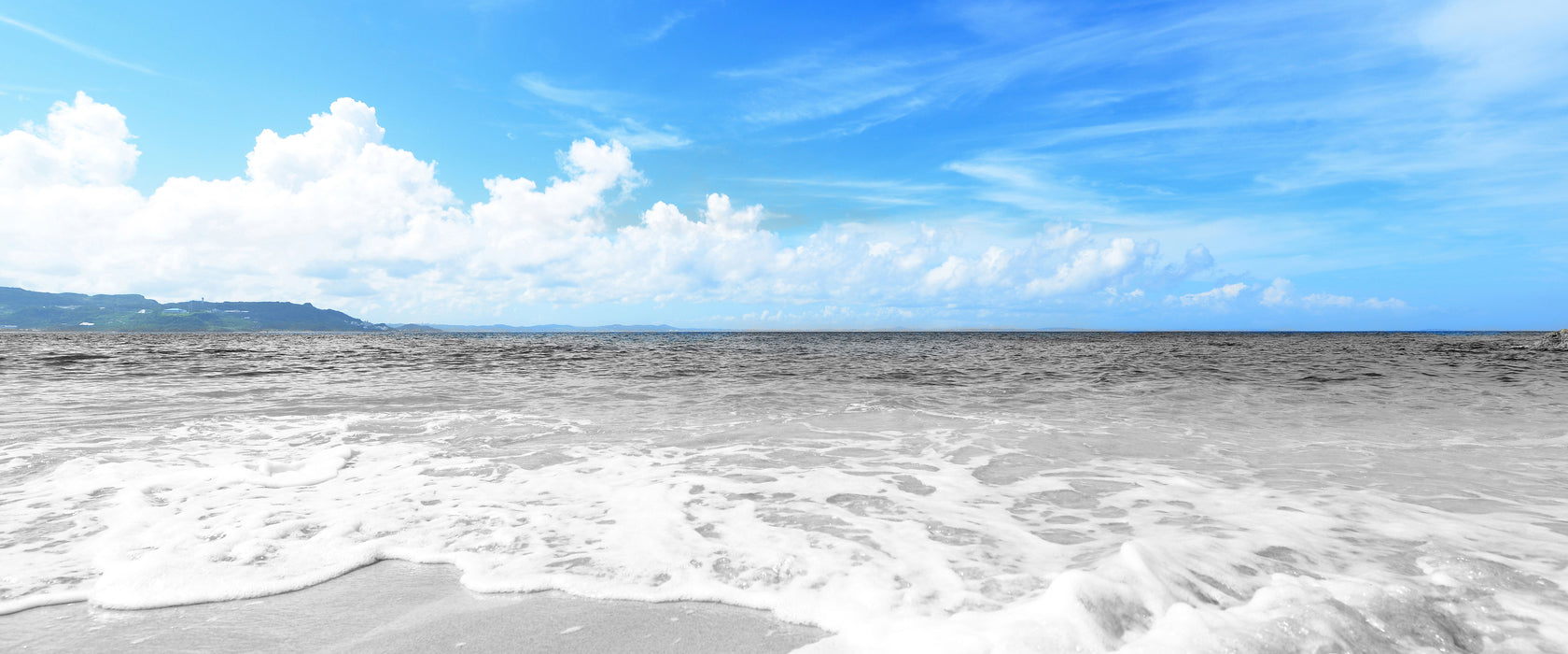 Sandstrand mit Welle, Glasbild Panorama