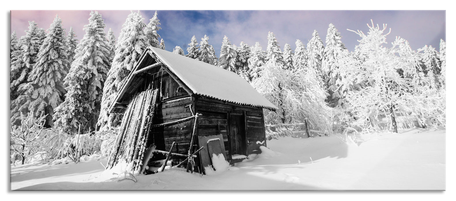 Holzhütte im Schnee, Glasbild Panorama