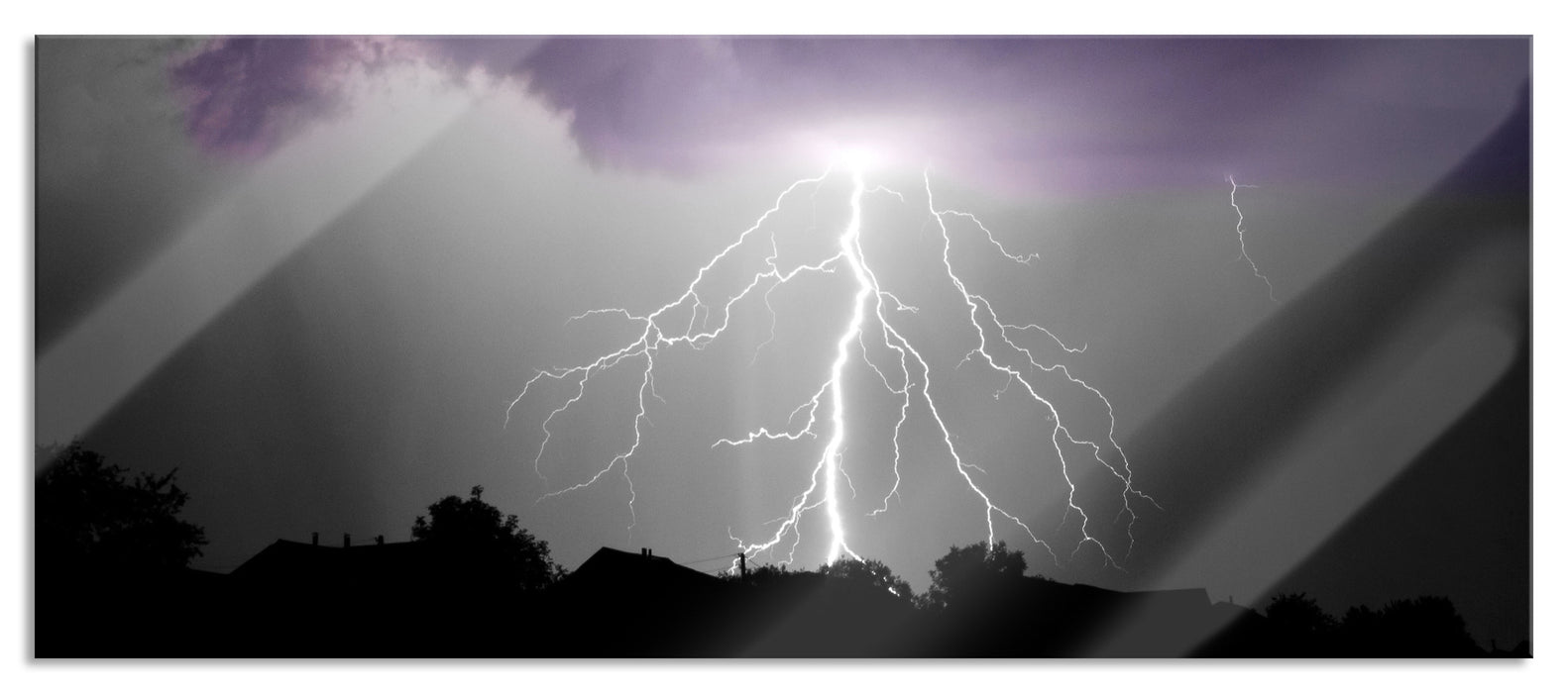 Gewitter über Häusern, Glasbild Panorama