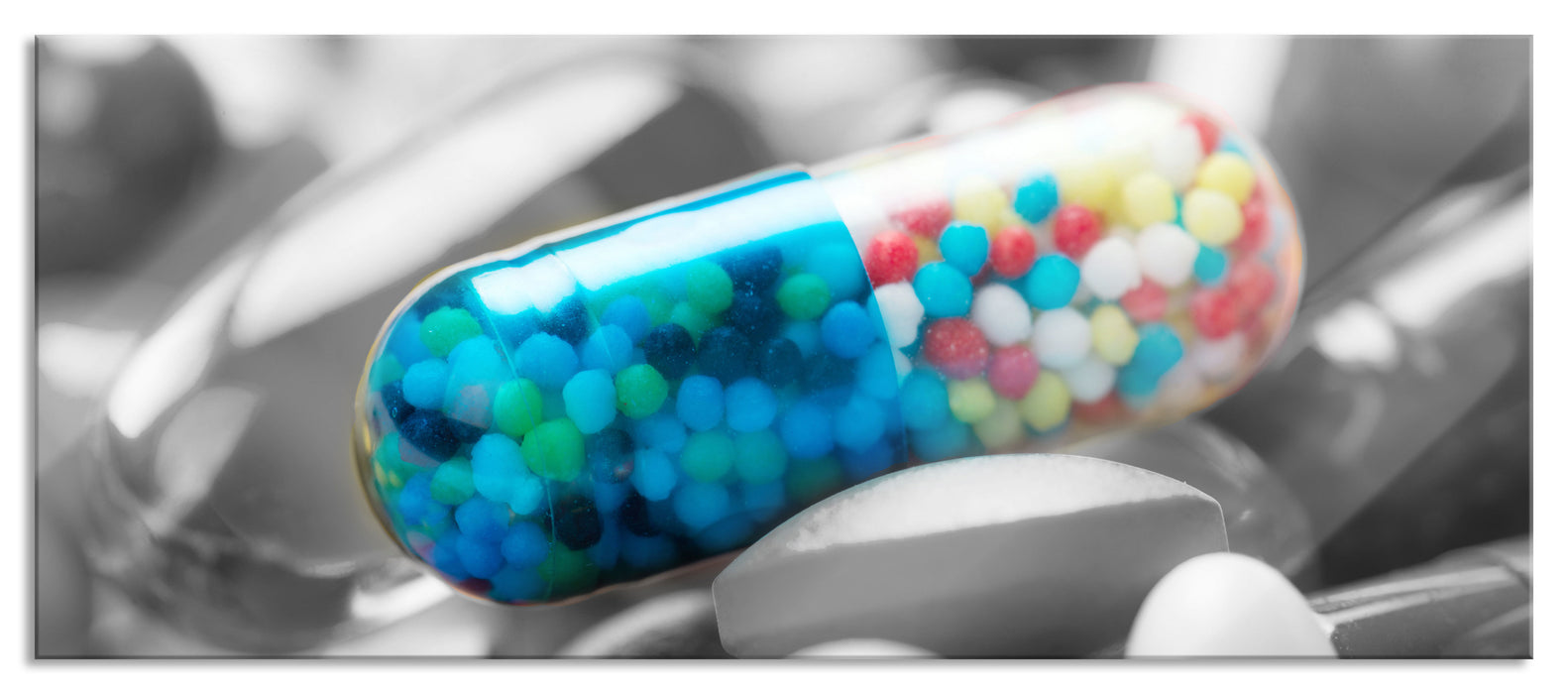 Pixxprint Perlen in Tablettenhülse, Glasbild Panorama