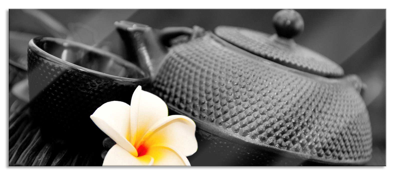 Pixxprint Teekanne mit Jasminblüte, Glasbild Panorama